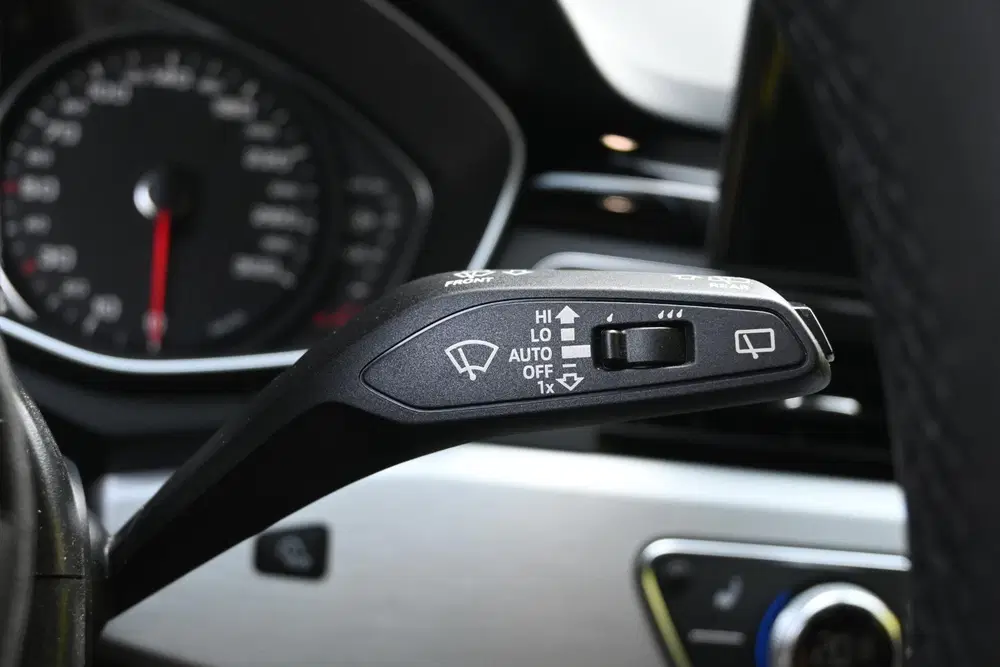 Audi A4 45 TFSI quattro S edition uit 2020, foto 14