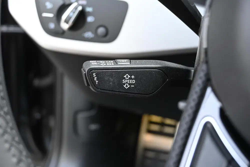 Audi A4 45 TFSI quattro S edition uit 2020, foto 15