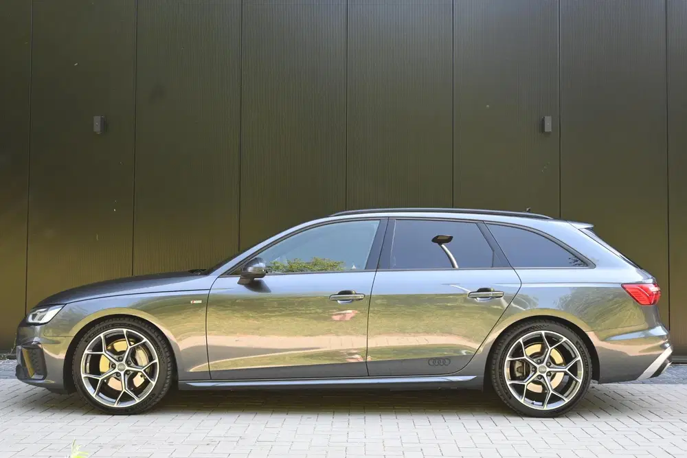 Audi A4 45 TFSI quattro S edition uit 2020, foto 6
