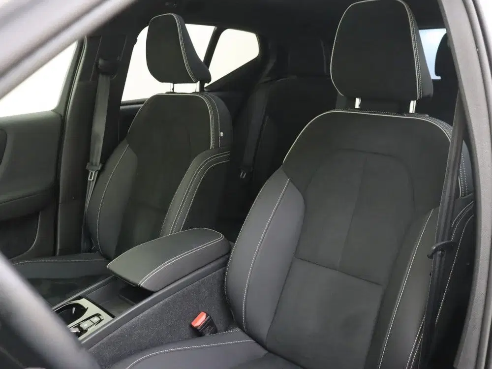 Volvo XC40 T5 Plus Dark uit 2023, foto 15