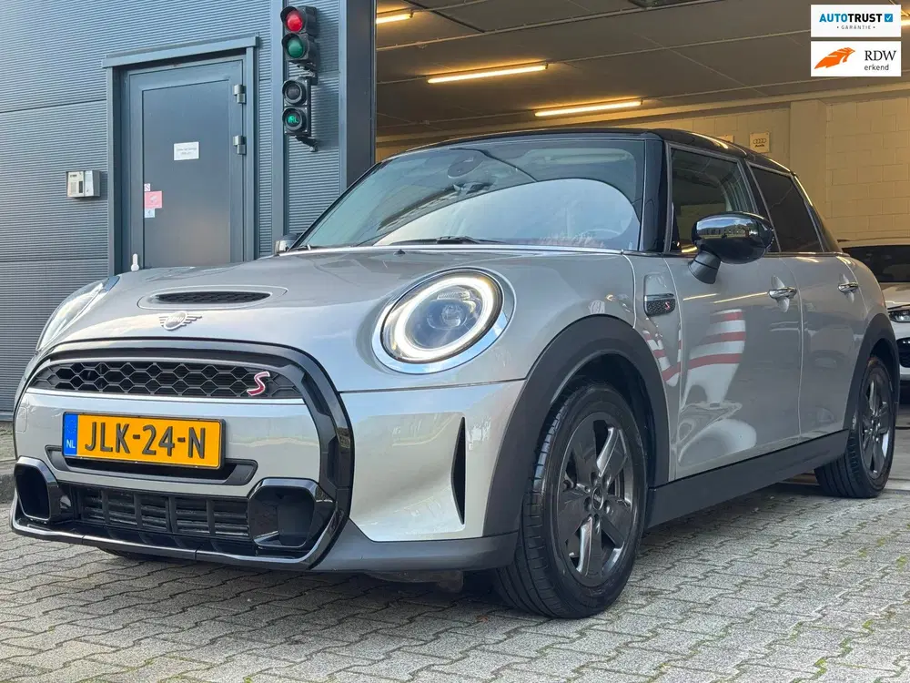 Mini Cooper S 2.0 Cooper S Classic uit 2023