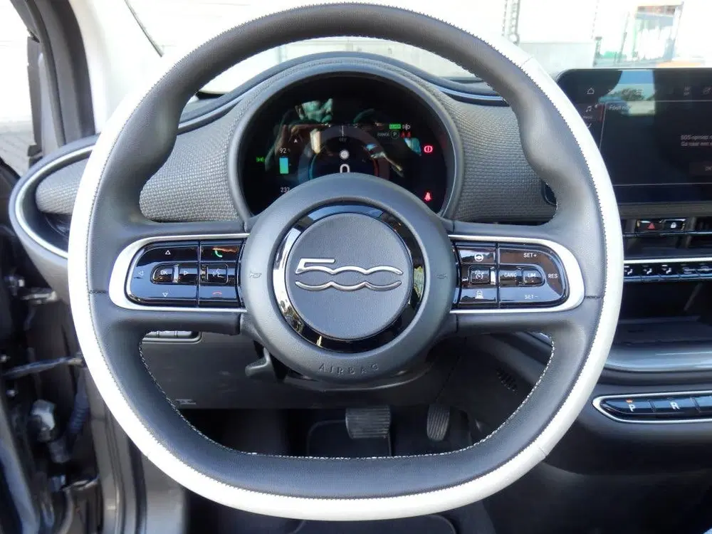 Fiat 500e La Prima 42 kWh uit 2021, foto 12