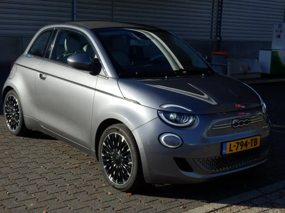 Fiat 500e La Prima 42 kWh uit 2021, foto 2