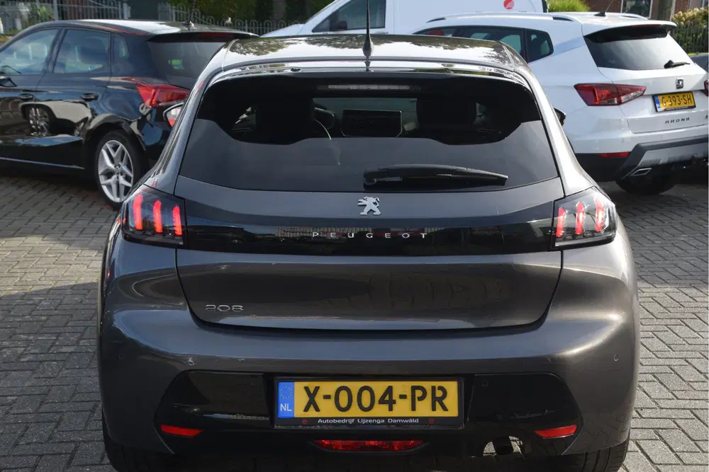 Peugeot 208 1.2 PureTech Allure Pack LED uit 2020, foto 12
