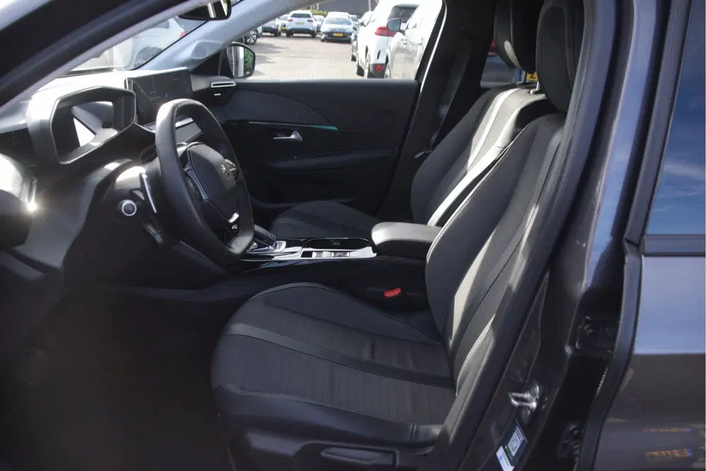 Peugeot 208 1.2 PureTech Allure Pack LED uit 2020, foto 6