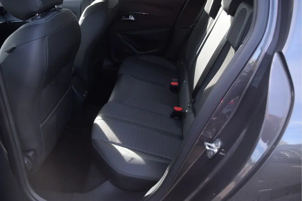 Peugeot 208 1.2 PureTech Allure Pack LED uit 2020, foto 9
