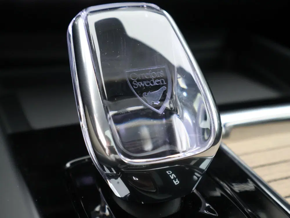 Volvo XC60 T6 AWD Plug-in hybrid Ultra Dark uit 2026, foto 13
