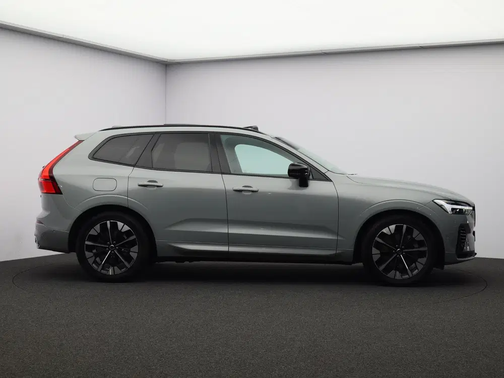 Volvo XC60 T6 AWD Plug-in hybrid Ultra Dark uit 2026, foto 6