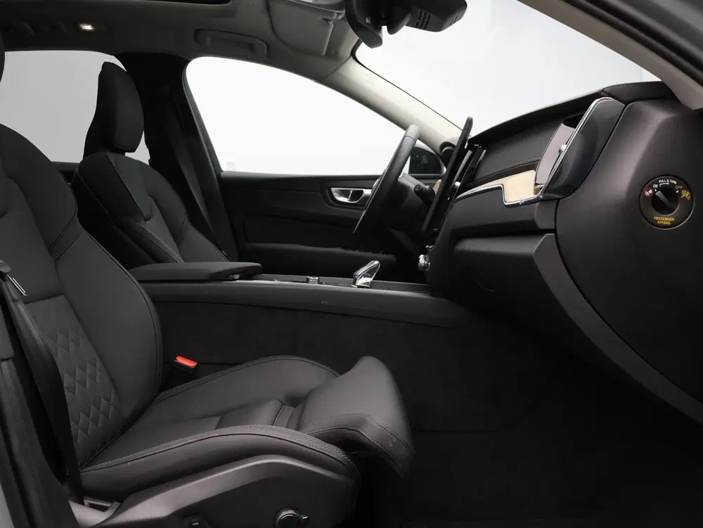 Volvo XC60 T6 AWD Plug-in hybrid Ultra Dark uit 2026, foto 9