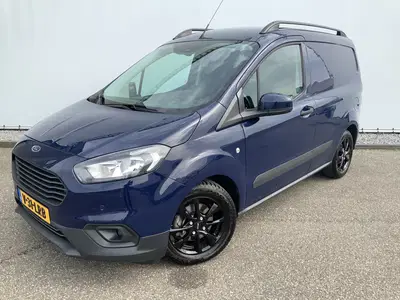 Ford Transit Courier 1.0 Limited EcoBoost S&S BENZINE Airco uit 2023