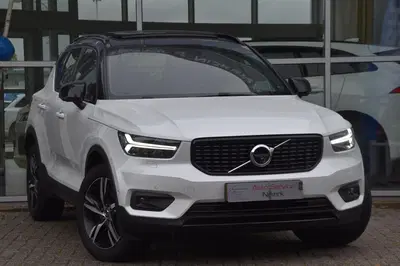 Volvo XC40 2.0 T5 AWD R-Design Automaat Pano Camera A uit 2019