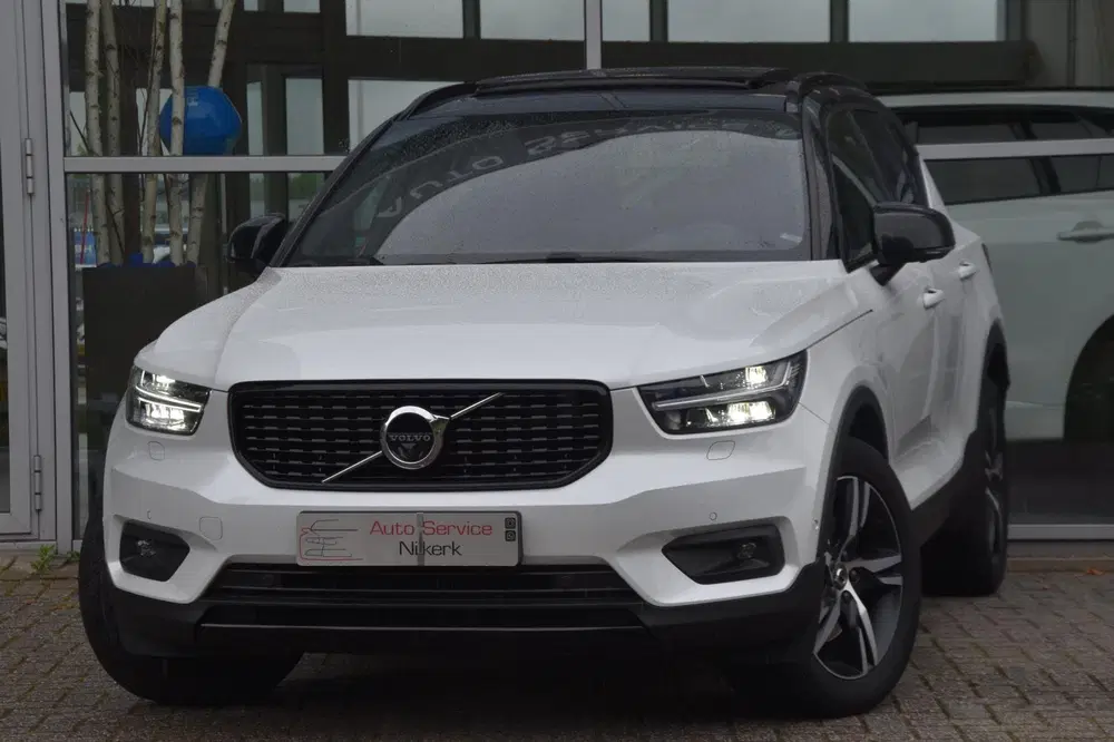 Volvo XC40 2.0 T5 AWD R-Design Automaat Pano Camera A uit 2019, foto 4