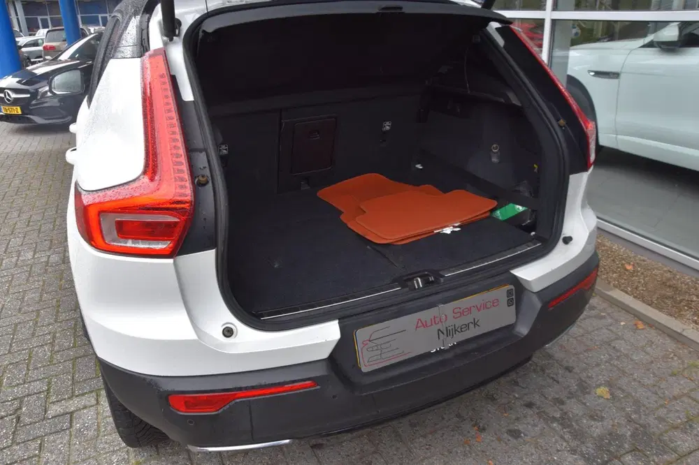 Volvo XC40 2.0 T5 AWD R-Design Automaat Pano Camera A uit 2019, foto 6