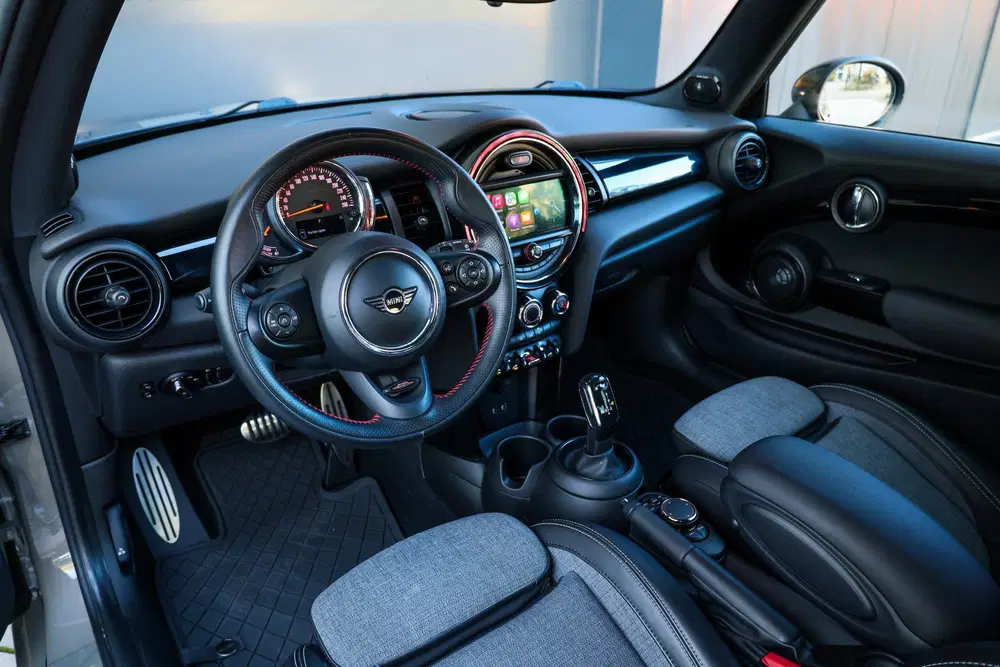 Mini Cooper 1.5 Cooper uit 2019, foto 4