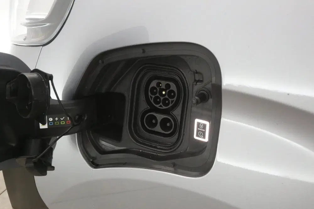 Opel Vivaro Elektrisch 75 kWh L2H1 Long Range uit 2022, foto 8