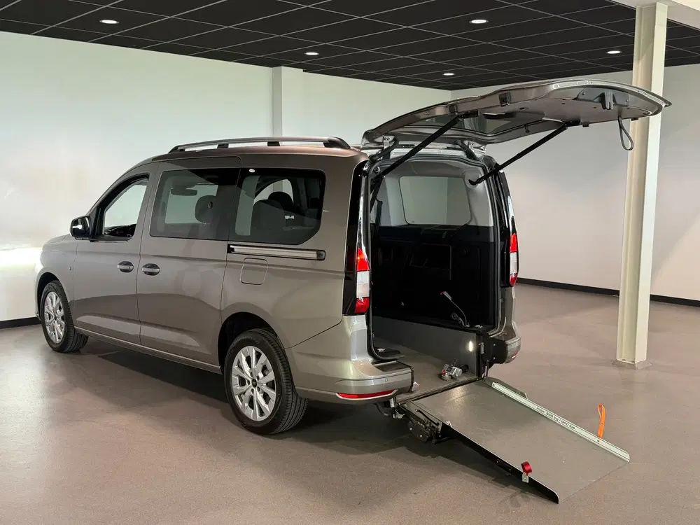 Ford Tourneo CONNECT L2 Rolstoelauto Automaat 5+1 El.Kl uit 2023, foto 3