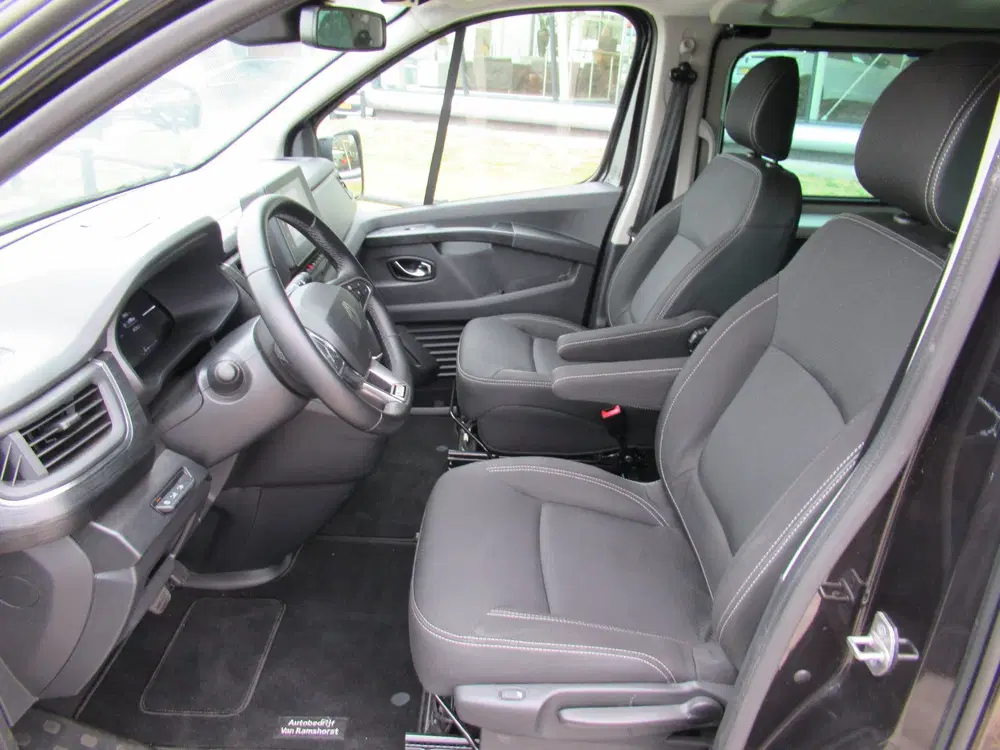 Renault Trafic 2.0 Blue dCi EDC 170PK anniversary T29 L2H uit 2024, foto 3