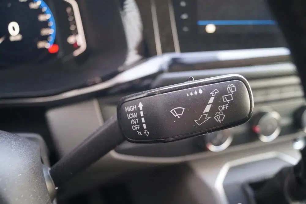 Volkswagen Transporter 2.0 TDI 199pk DSG Bulli 4Motion Dubbe uit 2020, foto 13
