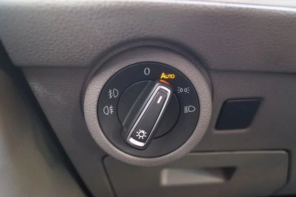 Volkswagen Transporter 2.0 TDI 199pk DSG Bulli 4Motion Dubbe uit 2020, foto 15