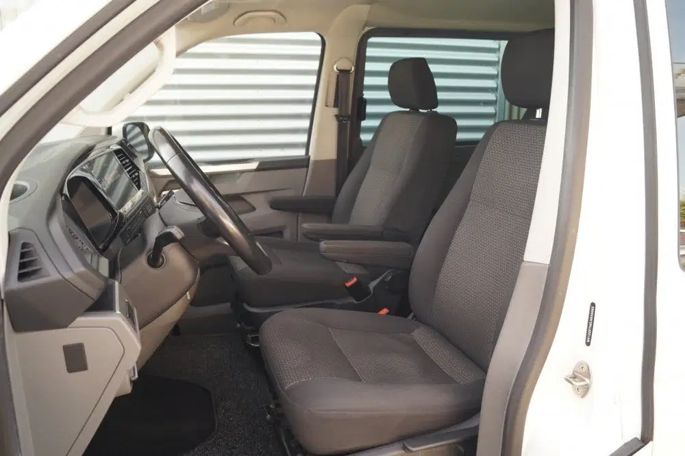 Volkswagen Transporter 2.0 TDI 199pk DSG Bulli 4Motion Dubbe uit 2020, foto 7