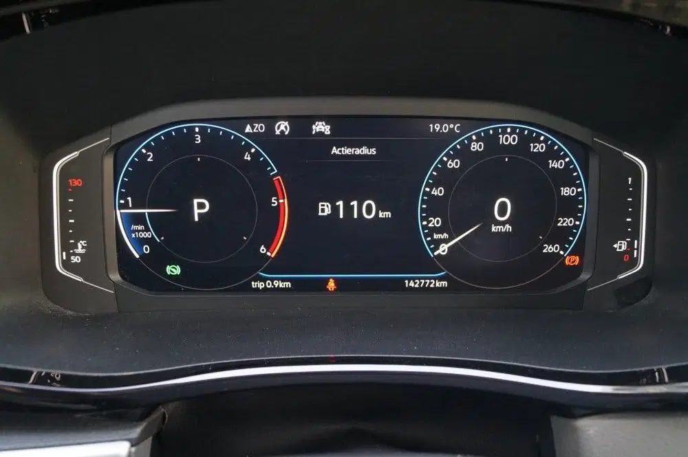 Volkswagen Transporter 2.0 TDI 199pk DSG Bulli 4Motion Dubbe uit 2020, foto 9