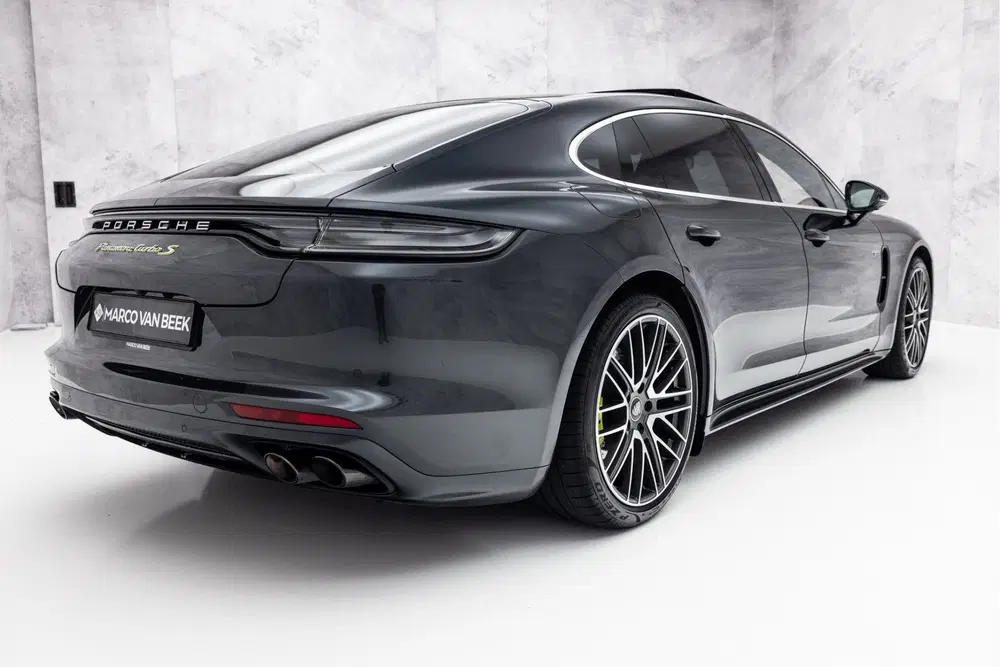 Porsche Panamera 4.0 Turbo S E-Hybrid Executive uit 2020, foto 2