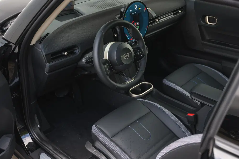 Mini Hatchback Cooper C Automaat uit 2026, foto 3