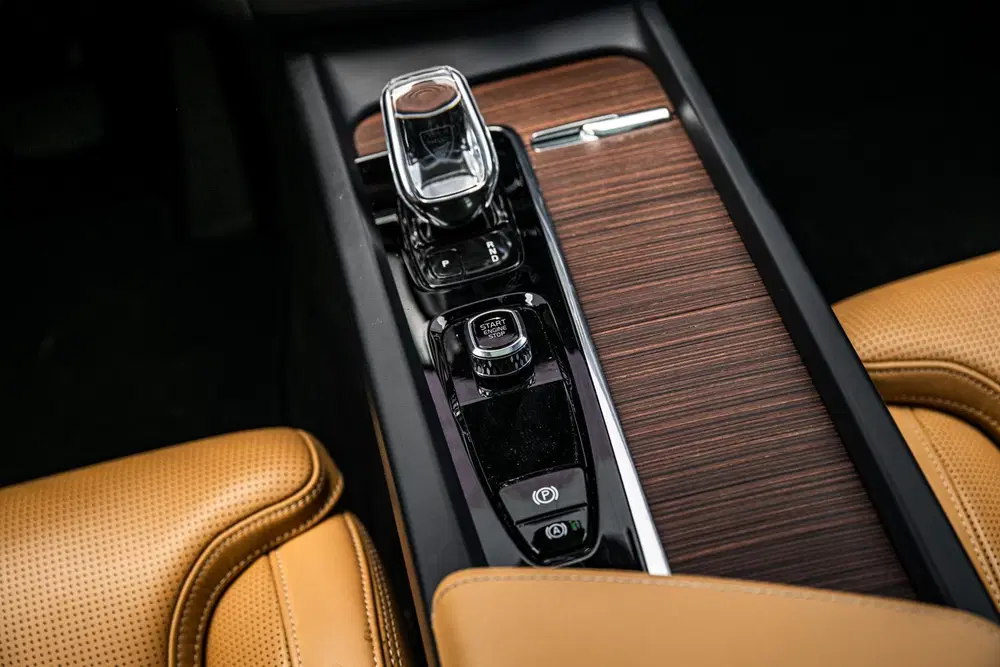 Volvo XC60 2.0 T8 Plug-in hybrid AWD Ultimate Bright uit 2022, foto 15