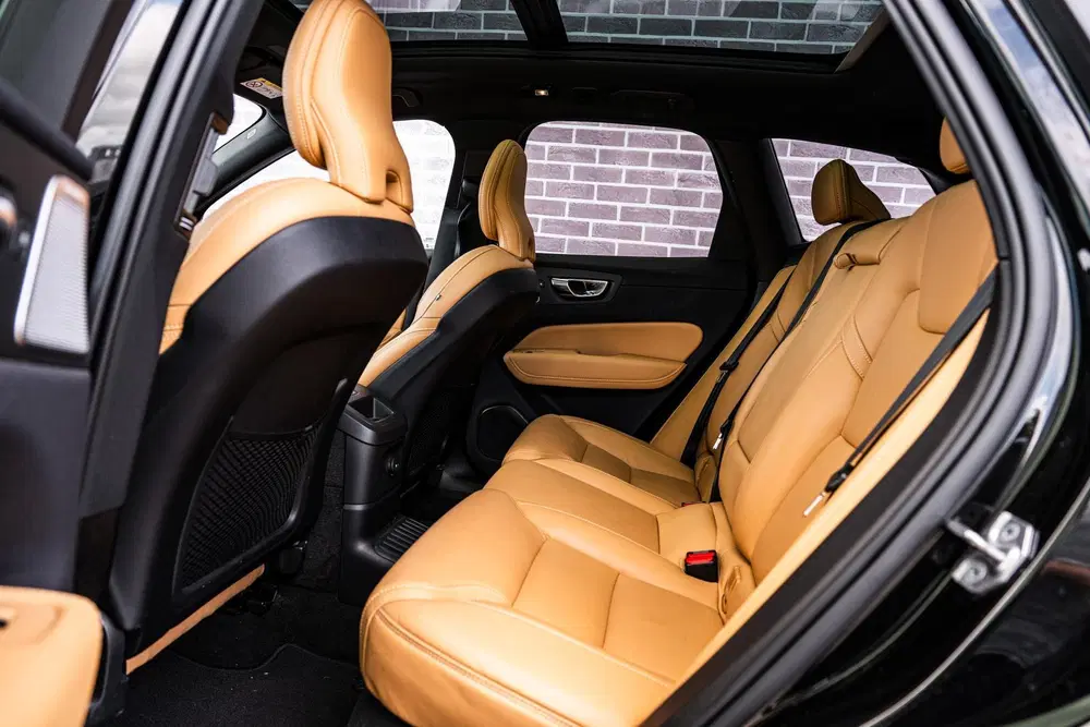 Volvo XC60 2.0 T8 Plug-in hybrid AWD Ultimate Bright uit 2022, foto 8