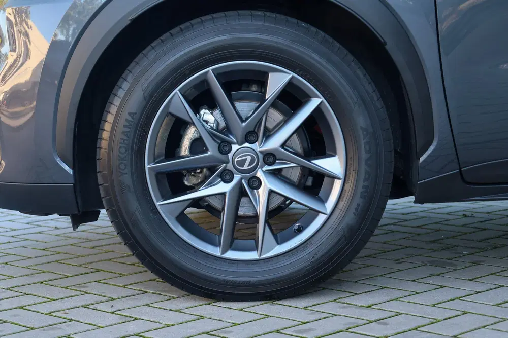 Lexus LBX 1.5 Business Line 2WD uit 2025, foto 11