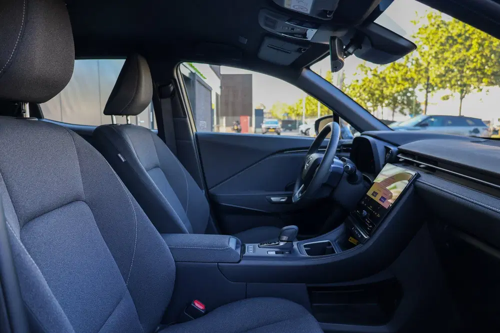 Lexus LBX 1.5 Business Line 2WD uit 2025, foto 13