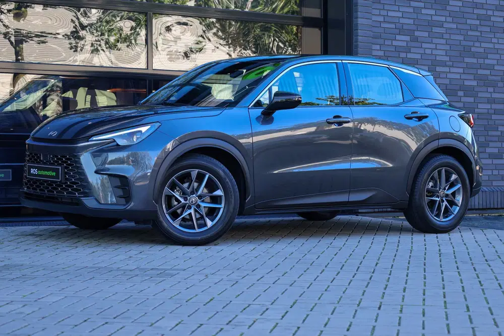 Lexus LBX 1.5 Business Line 2WD uit 2025, foto 6