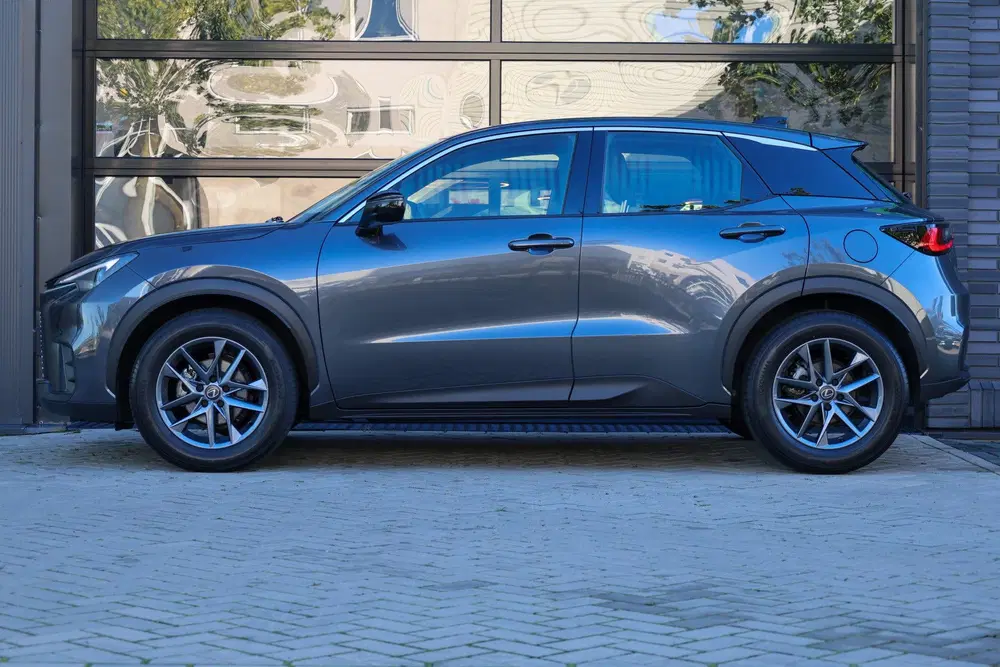 Lexus LBX 1.5 Business Line 2WD uit 2025, foto 9