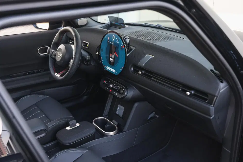 Mini Hatchback Cooper C uit 2026, foto 9