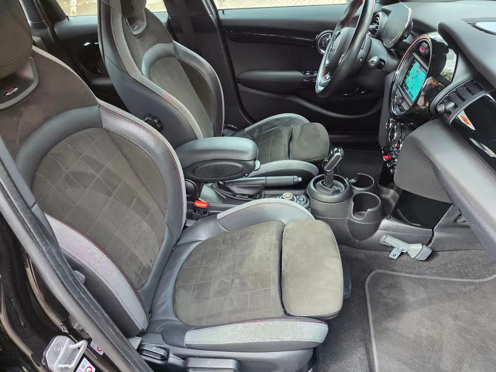 Mini Cooper 1.5 Cooper Dalston Edition Sport Automaat uit 2021, foto 13