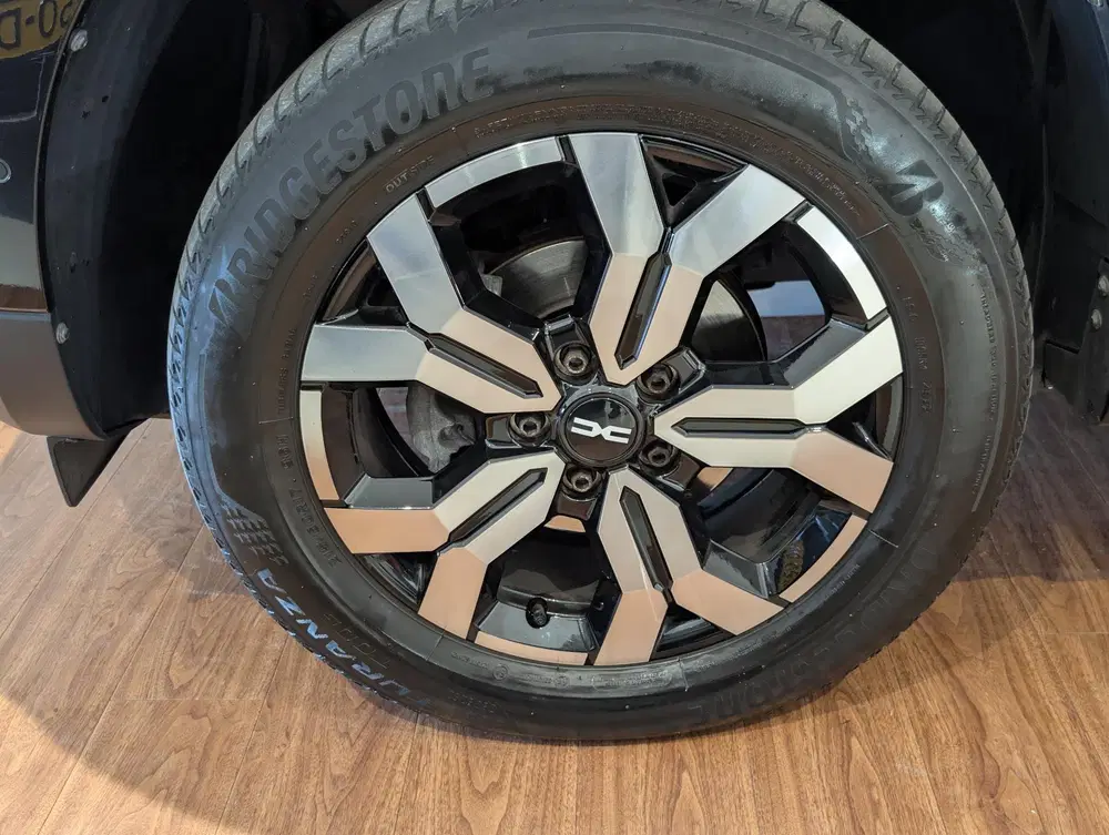 Dacia Duster 1.3 TCe 150 Journey uit 2023, foto 2
