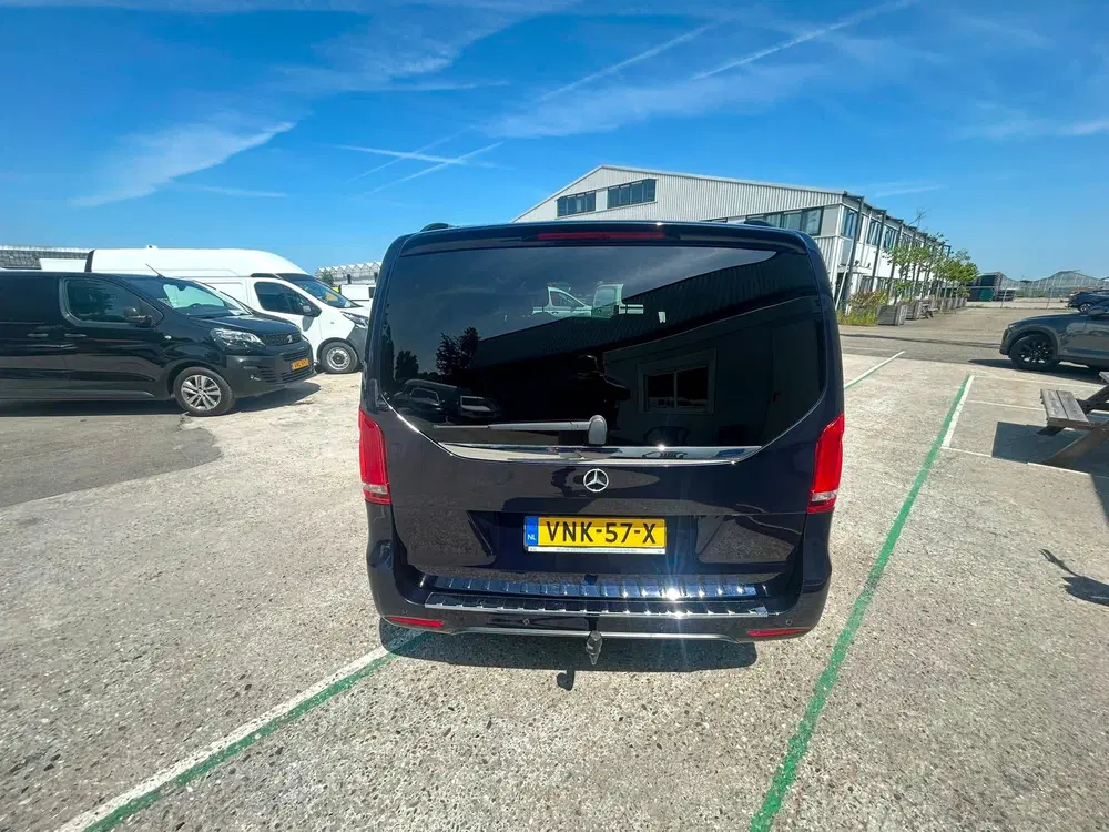 Mercedes-Benz V-Klasse 300d Lang DC amg 239 pk uit 2020, foto 12