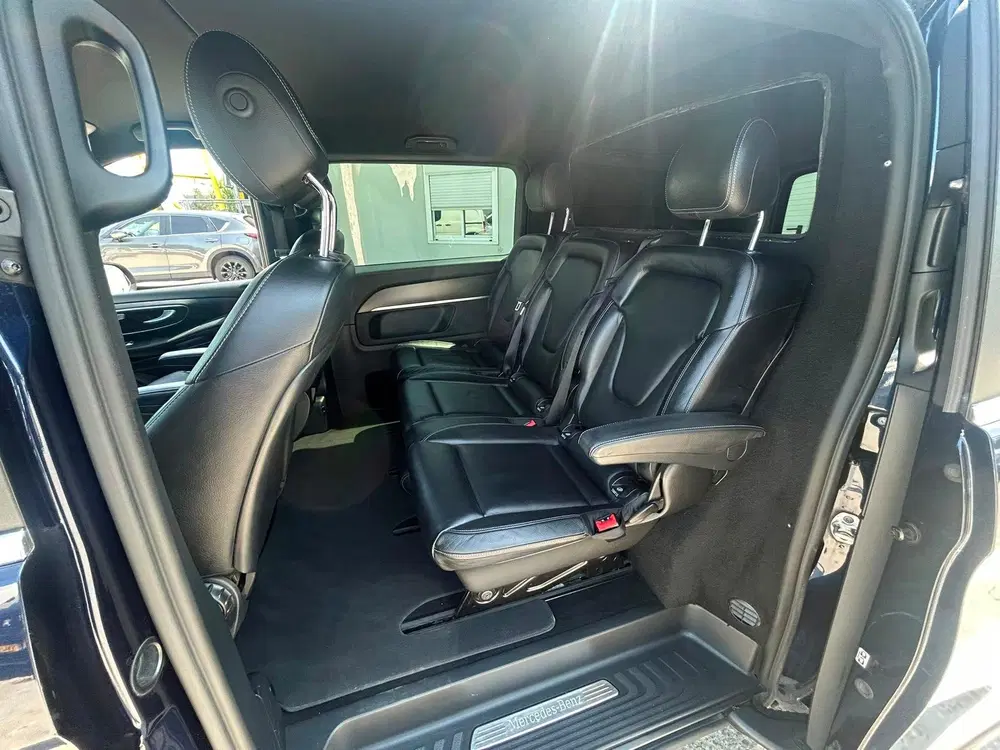 Mercedes-Benz V-Klasse 300d Lang DC amg 239 pk uit 2020, foto 7