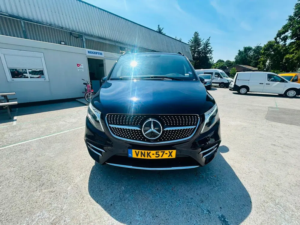 Mercedes-Benz V-Klasse 300d Lang DC amg 239 pk uit 2020, foto 8