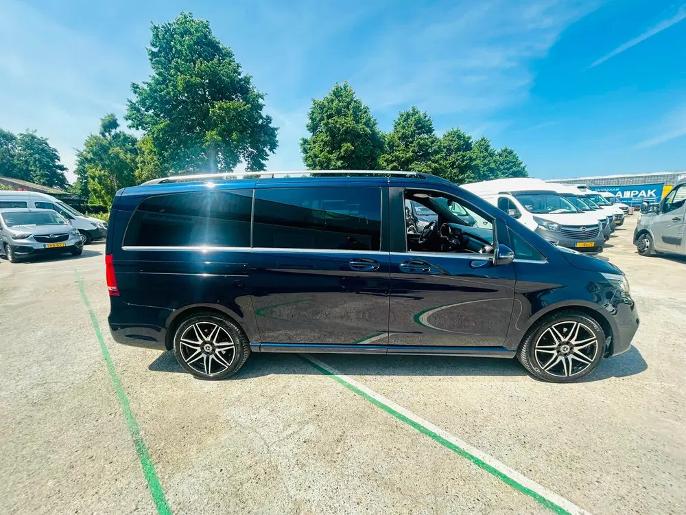 Mercedes-Benz V-Klasse 300d Lang DC amg 239 pk uit 2020, foto 9