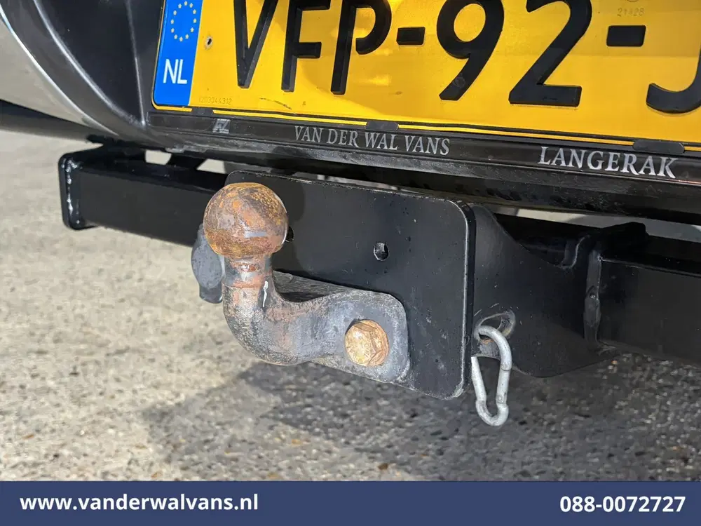 Nissan Navara 2.3 dCi 164pk 4x4 Aandrijving Euro6 Airco uit 2020, foto 14