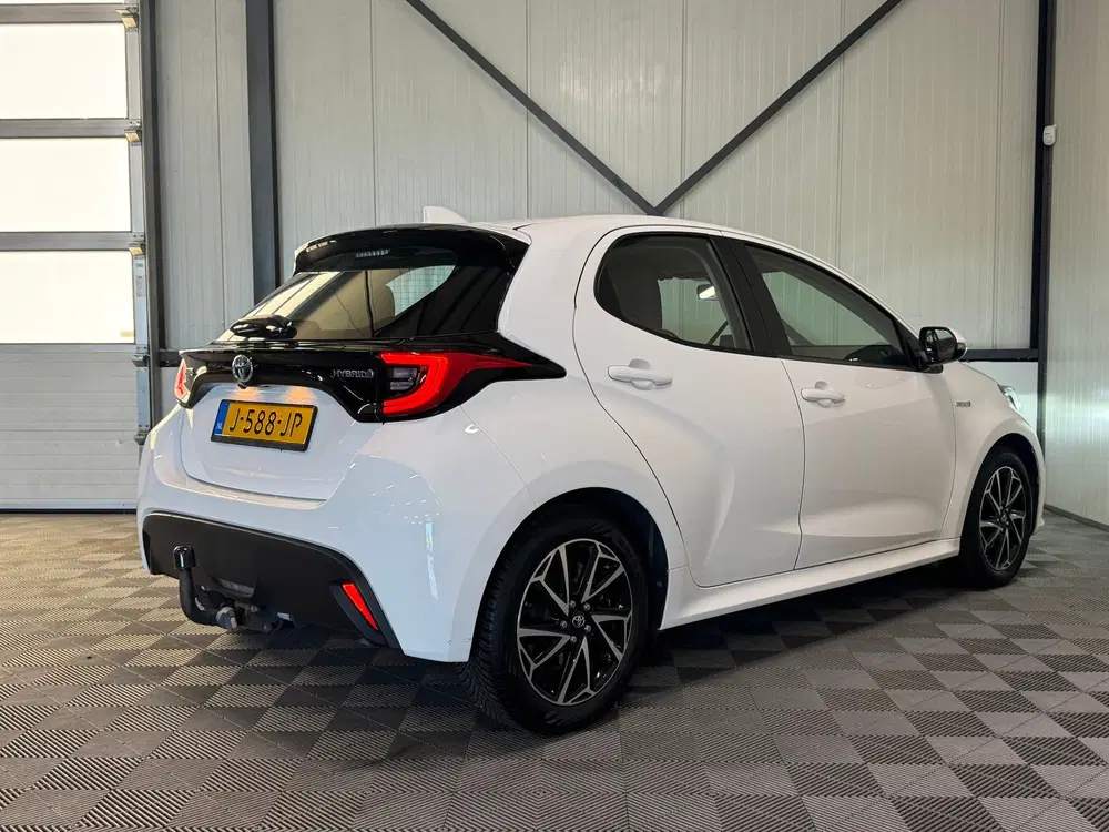 Toyota Yaris 1.5 Hybrid uit 2020, foto 2