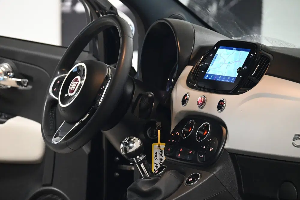 Fiat 500 1.0 Hybrid Star Navi uit 2020, foto 9
