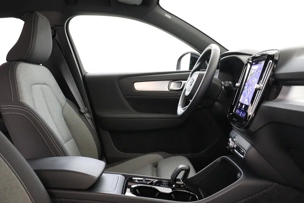 Volvo XC40 B4 (M-HYBRID) PLUS DARK -HARMAN uit 2026, foto 10