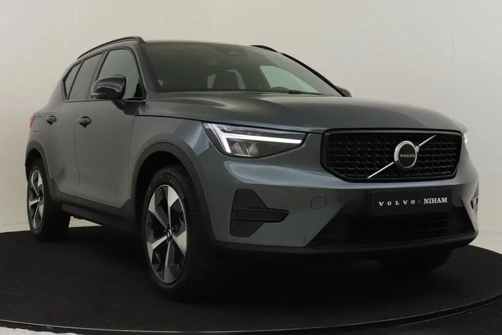 Volvo XC40 B4 (M-HYBRID) PLUS DARK -HARMAN uit 2026, foto 11