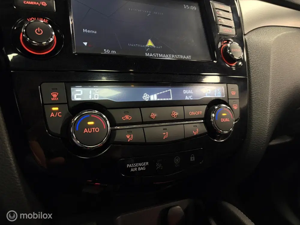 Nissan Qashqai 1.2 Tekna PANO uit 2019, foto 12