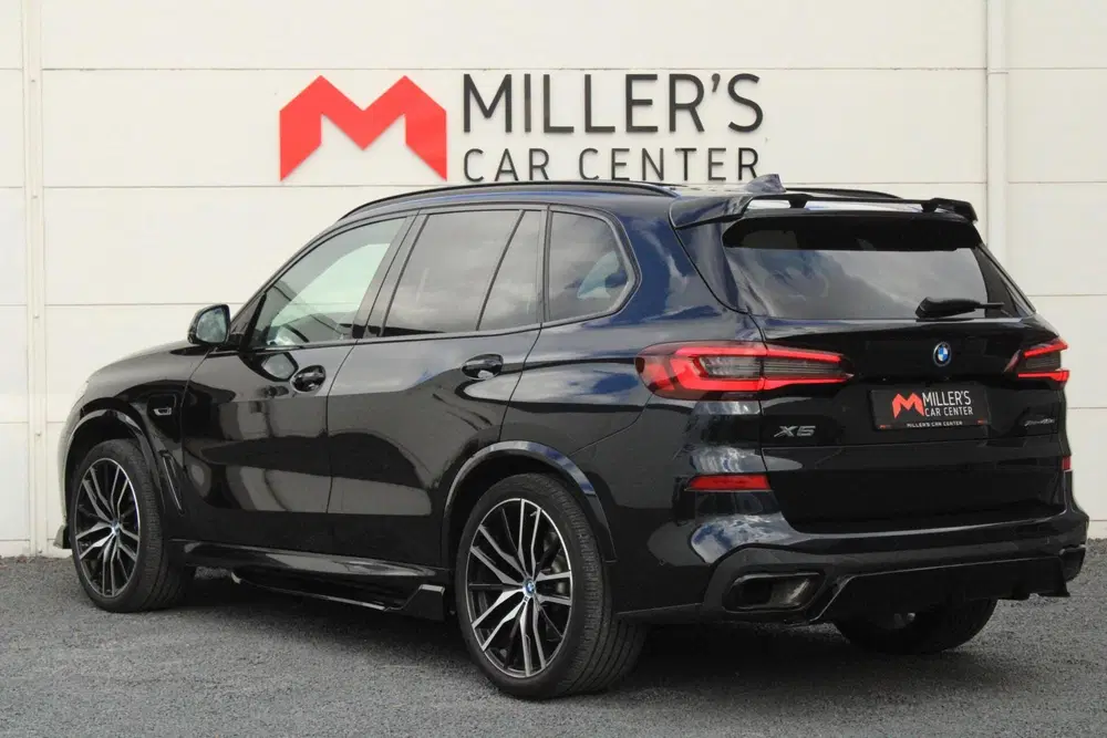 BMW X5 xDrive45e M-Sport Achteras uit 2021, foto 3