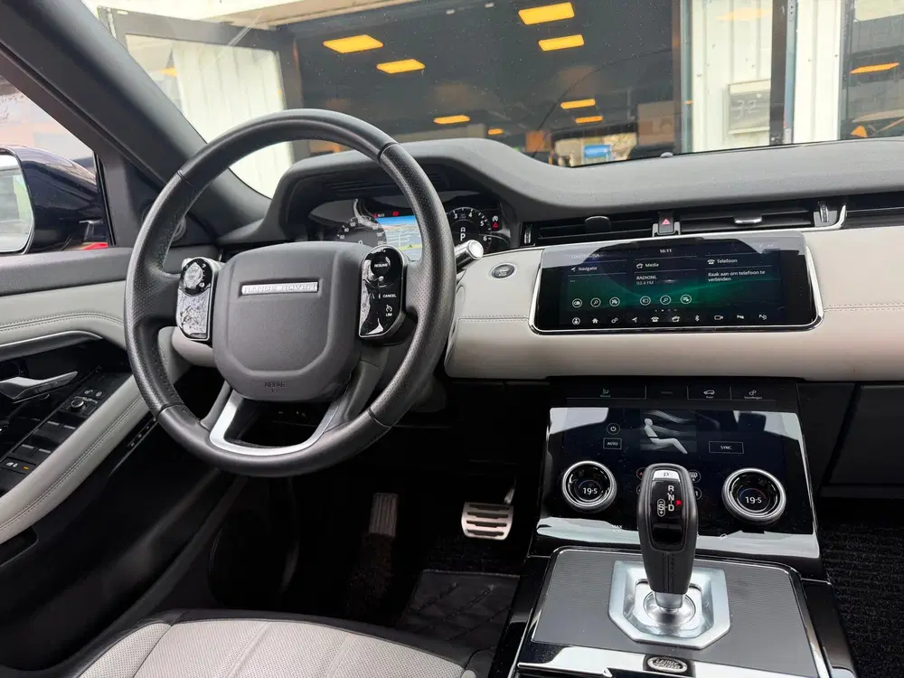 Land Rover Range Rover Evoque 2.0 P200 AWD R-Dynamic uit 2019, foto 12