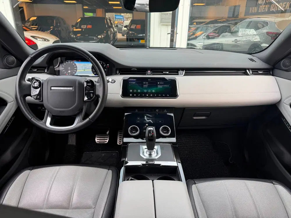 Land Rover Range Rover Evoque 2.0 P200 AWD R-Dynamic uit 2019, foto 3