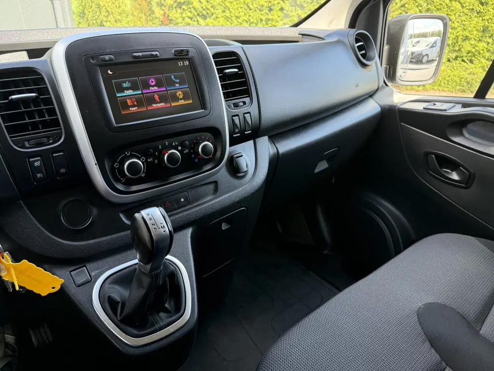 Renault Trafic 2.0 dCi 145 PK uit 2020, foto 14